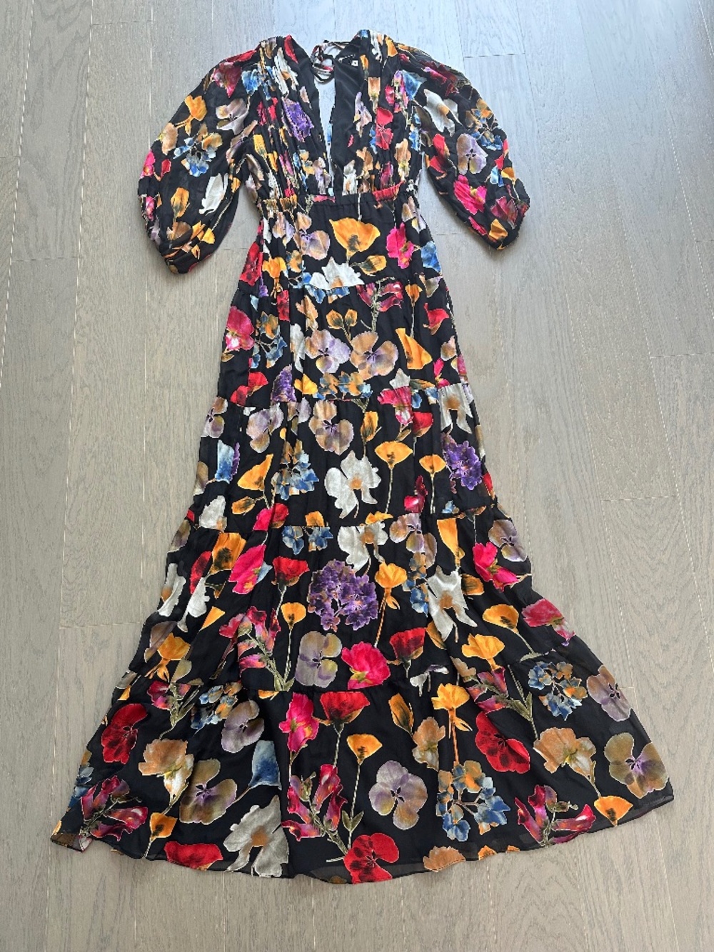 Alice + Olivia Floral V-neck Maxi Dress Black Satin Blouson Sleeve Size 2